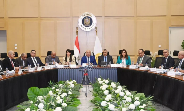 نائب-رئيس-مجلس-الوزراء-للتنمية-الصناعية-وزير-الصناعة-والنقل-يترأس-الاجتماع-الرابع-والثلاثين-للمجموعة-الوزارية-للتنمية-الصناعية