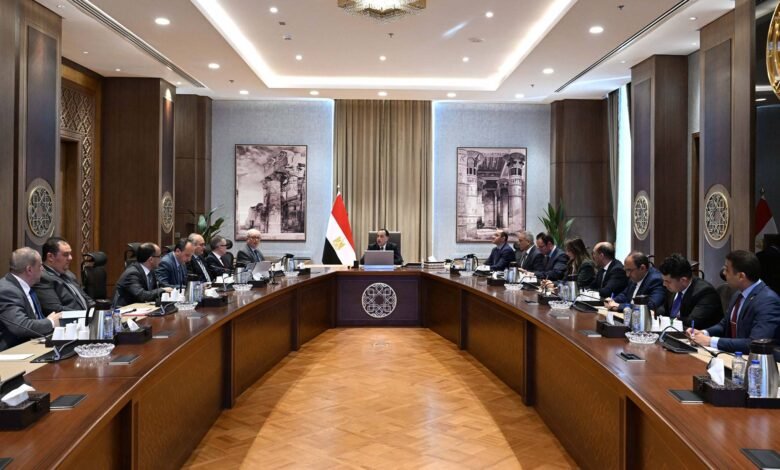 رئيس-الوزراء-يستعرض-التقديرات-الأولية-لمشروع-موازنة-العام-المالي-2026-2027