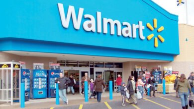 وول-مارت-تسجل-إيرادات-سنوية-قياسية-بدعم-التجارة-الإلكترونية