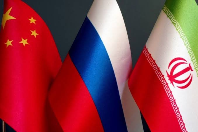 لماذا-لا-ينبغي-لإيران-أن-تعول-على-روسيا-والصين-لتقديم-العون؟