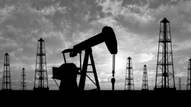 خام-برنت-يقترب-من-مستوى-105-دولارات.-والخام-الأمريكي-يقفز-بأكثر-من-5%