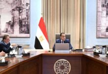 رئيس-الوزراء-يجتمع-مع-محافظ-البنك-المركزي-ووزير-المالية-لاستعراض-عددٍ-من-الملفات