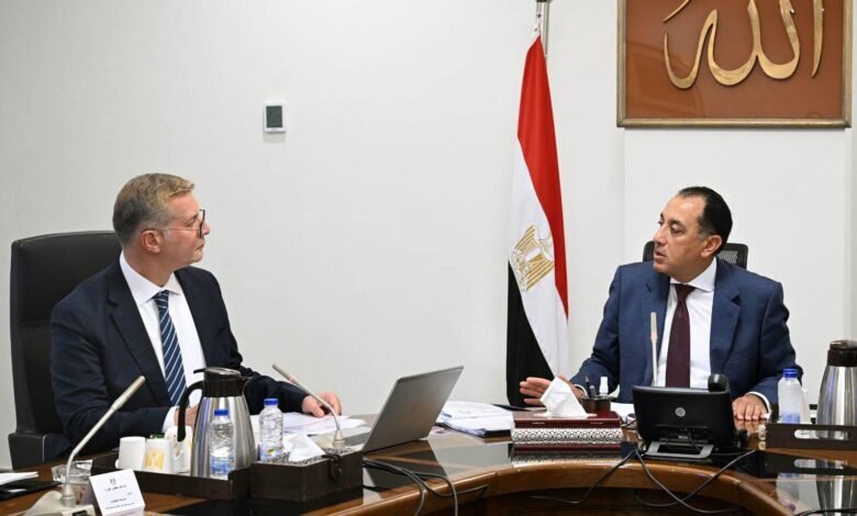رئيس-الوزراء-يتابع-مع-وزير-البترول-عددًا-من-ملفات-العمل