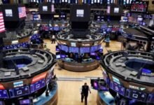 الأسهم-الأمريكية-تستقر-قرب-مستويات-قياسية-وسط-مكاسب-أسبوعية