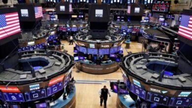 الأسهم-الأمريكية-تستقر-قرب-مستويات-قياسية-وسط-مكاسب-أسبوعية