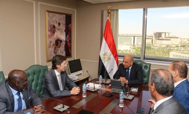 وزير-الكهرباء-يبحث-مع-وفد-المنظمة-الدولية-للمواصفات-الكهروتقنية-تعزيز-التعاون